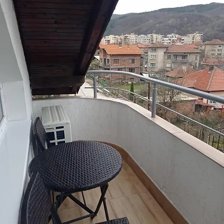 Kirili And Metodi 41 - 8 с